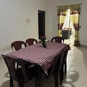 Shalomi's & Happy Guest house