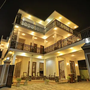 D Marit Negombo
